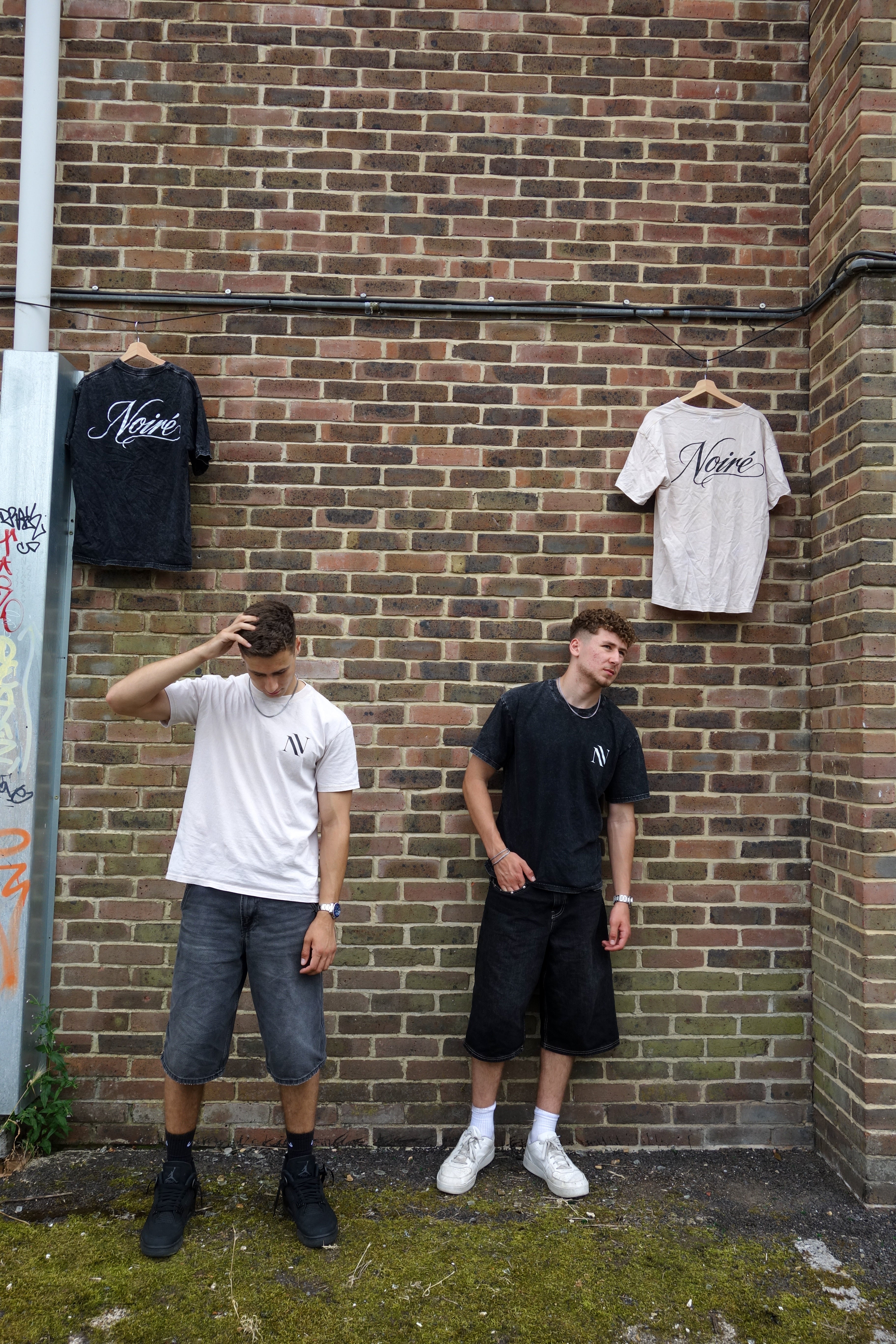 NØIRÉ signature tee