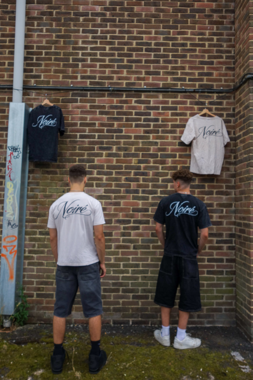 NØIRÉ signature tee