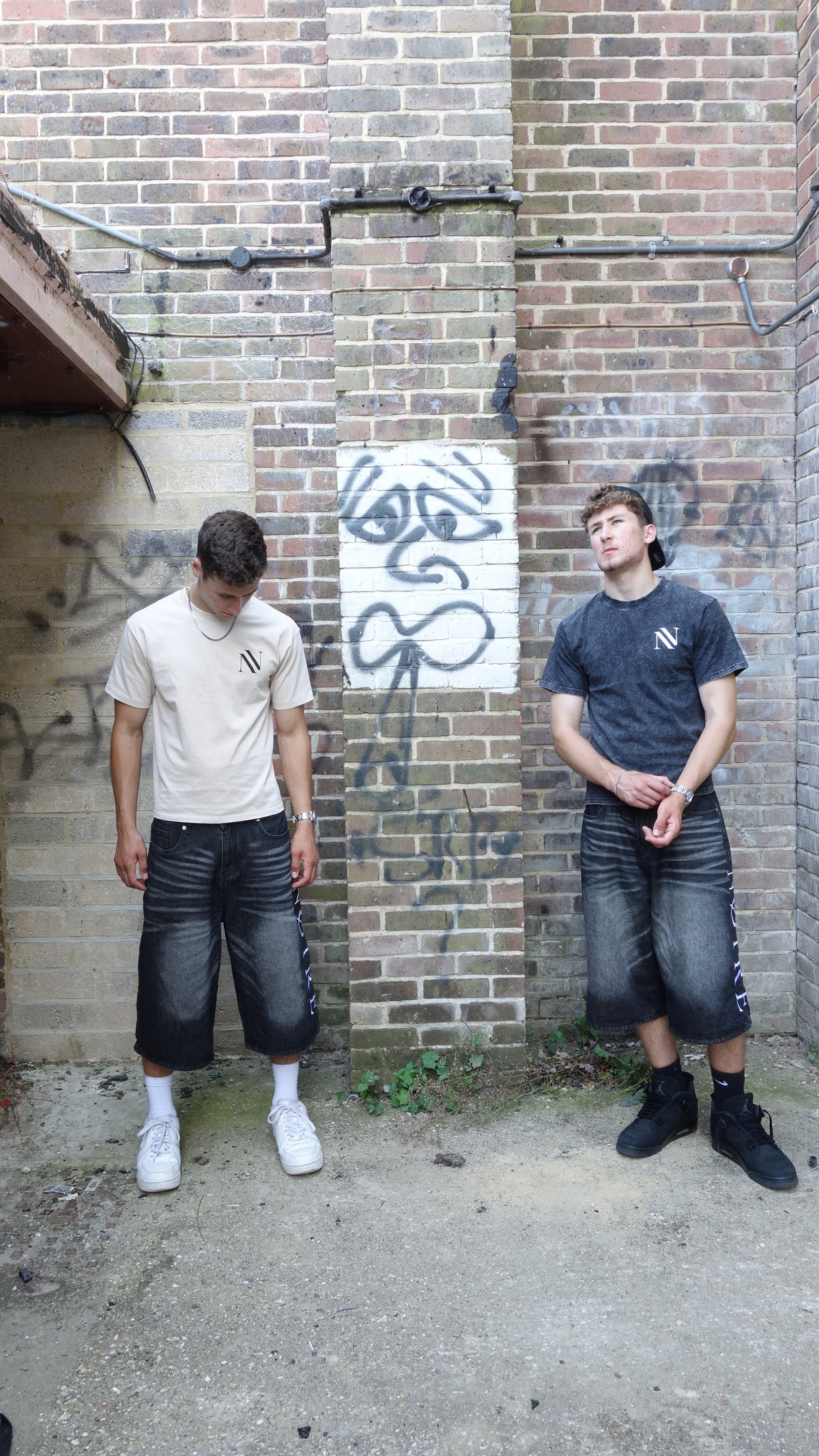 NØIRÉ drip tee